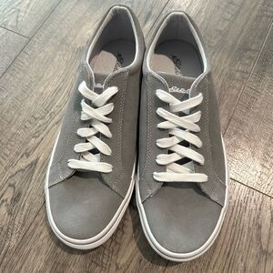 Eddie Bauer Shoes Gray Suede Lace Up sneakers Sz 9